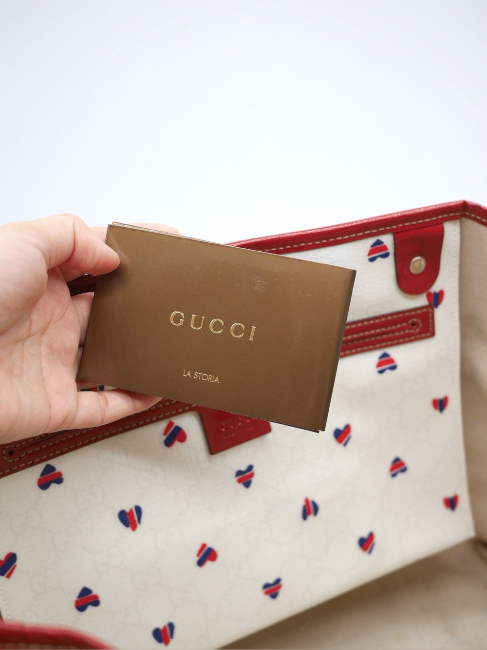 🍓GUCCI PVC Heart Shoulder Bag - Picture 11 of 13